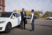 Dependable Services for Chauffeur Pickup and Drop-Off | Fls Chauffeurs